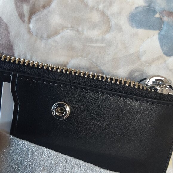 NWT Marc Jacobs Bi fold Wallet - Picture 9 of 10